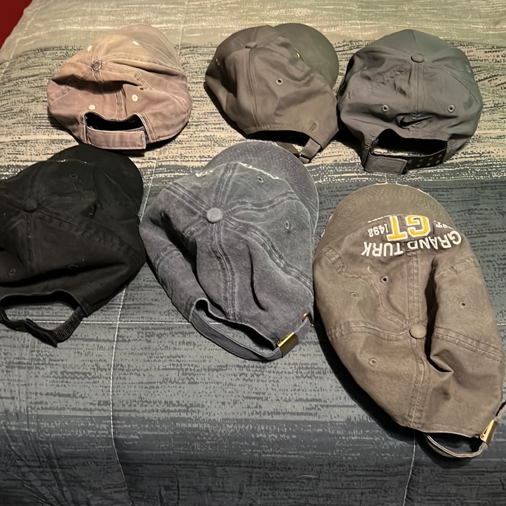 Assorted hat collection - Picture 8 of 9